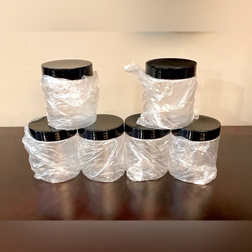 Sets of 15 Plastic Jars With Lids 8oz